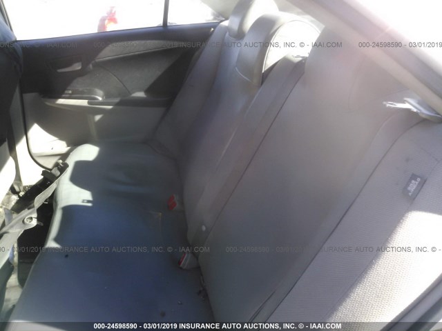 4T1BF1FK0CU550717 - 2012 TOYOTA CAMRY SE/LE/XLE WHITE photo 8