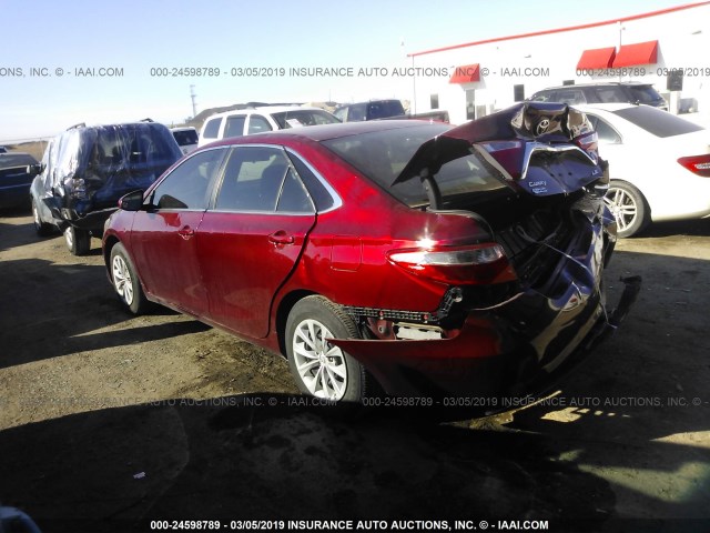 4T1BF1FK1GU613023 - 2016 TOYOTA CAMRY LE/XLE/SE/XSE RED photo 3