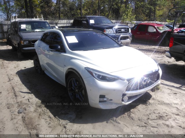 SJKCH5CPXJA043359 - 2018 INFINITI QX30 LUXURY/PREMIUM/SPORT WHITE photo 1