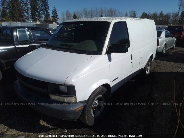 1GCDM19W3XB158964 - 1999 CHEVROLET ASTRO WHITE photo 2