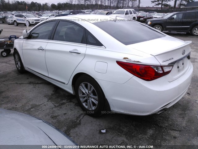 5NPEC4AC0DH744414 - 2013 HYUNDAI SONATA SE/LIMITED WHITE photo 3