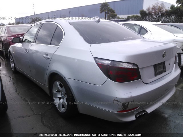 WBANA53584B850490 - 2004 BMW 525 I ვერცხლისფერი ფოტო 3