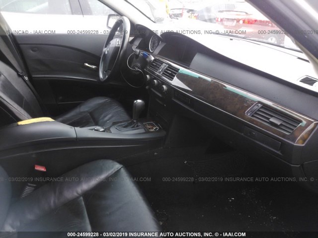 WBANA53584B850490 - 2004 BMW 525 I ვერცხლისფერი ფოტო 5