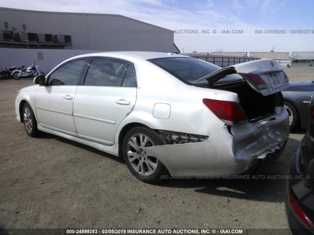 4T1BK3DB5BU407447 - 2011 TOYOTA AVALON LIMITED WHITE photo 3