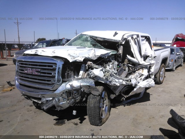 1GT12TE82GF108710 - 2016 GMC SIERRA K2500 SLT WHITE photo 2