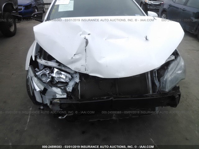 4T1BF1FK2GU180425 - 2016 TOYOTA CAMRY LE/XLE/SE/XSE WHITE photo 6