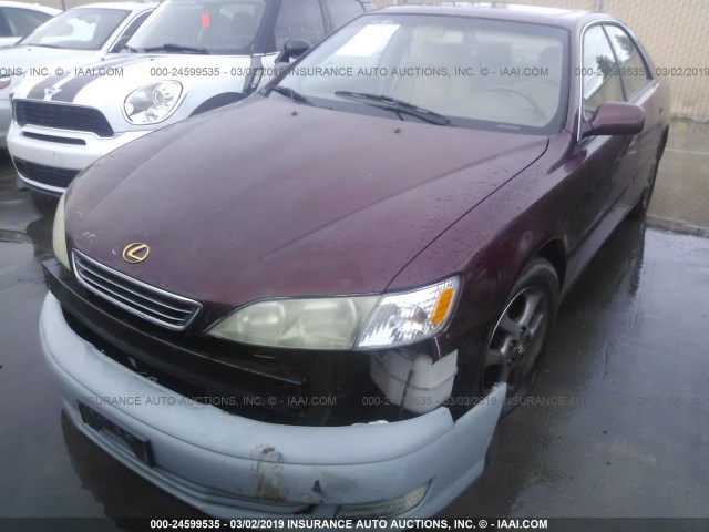 JT8BF28G510324906 - 2001 LEXUS ES 300 RED photo 2