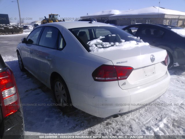 1VWAP7A30DC099308 - 2013 VOLKSWAGEN PASSAT S WHITE photo 3