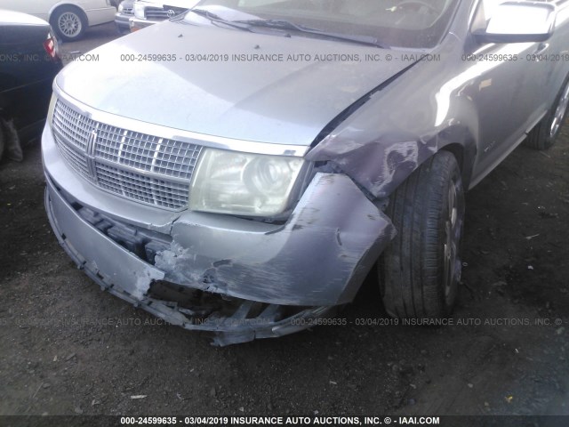 2LMDU88CX7BJ25275 - 2007 LINCOLN MKX SILVER photo 6