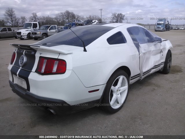 1ZVBP8JS5C5225926 - 2012 FORD MUSTANG SHELBY GT500 WHITE photo 4