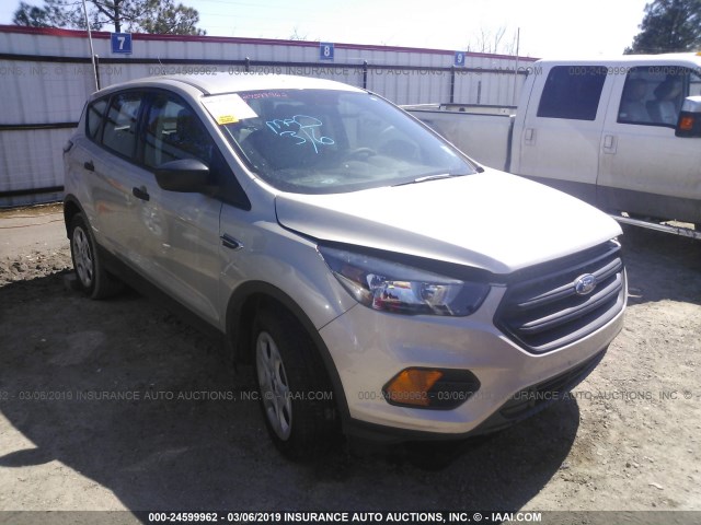 1FMCU0F71JUB27089 - 2018 FORD ESCAPE S GOLD photo 1