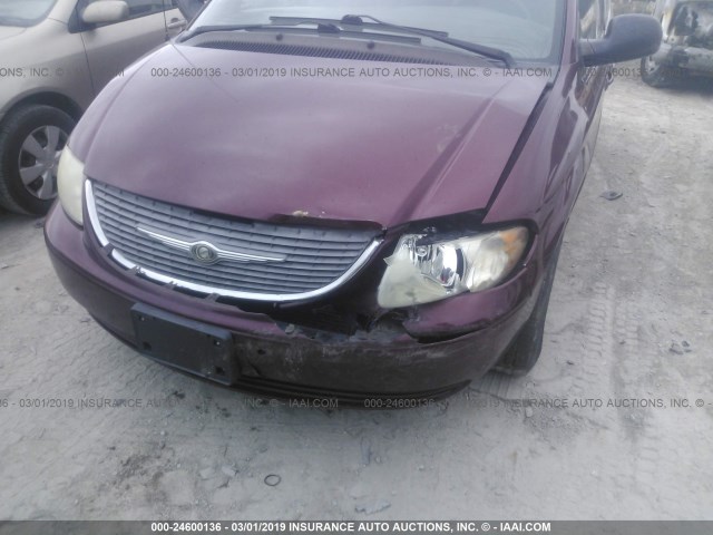 2C4GP44382R506979 - 2002 CHRYSLER TOWN & COUNTRY LX BURGUNDY photo 6