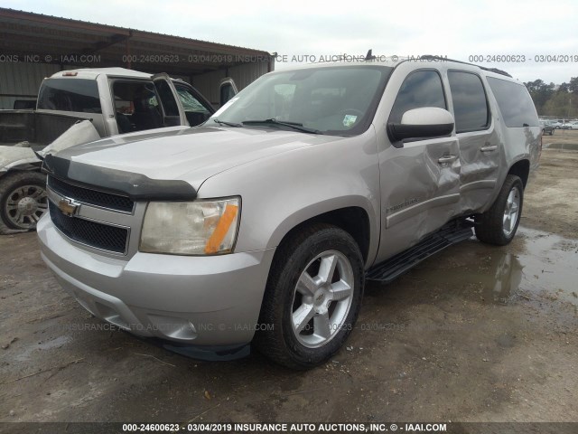 3GNFC160X8G245885 - 2008 CHEVROLET SUBURBAN C1500  LS TAN photo 2