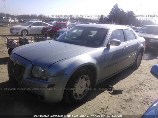 2C3JA53G95H675800 - 2005 CHRYSLER 300 TOURING SILVER photo 2