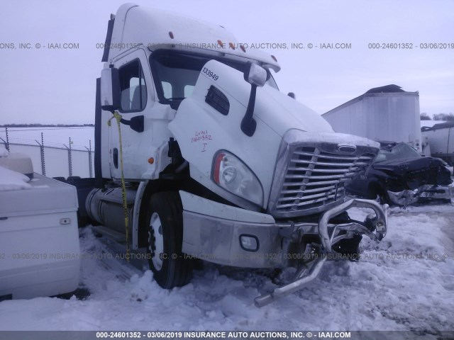 1FUJGBDV8FLGN4569 - 2015 FREIGHTLINER CASCADIA 113  Unknown photo 1