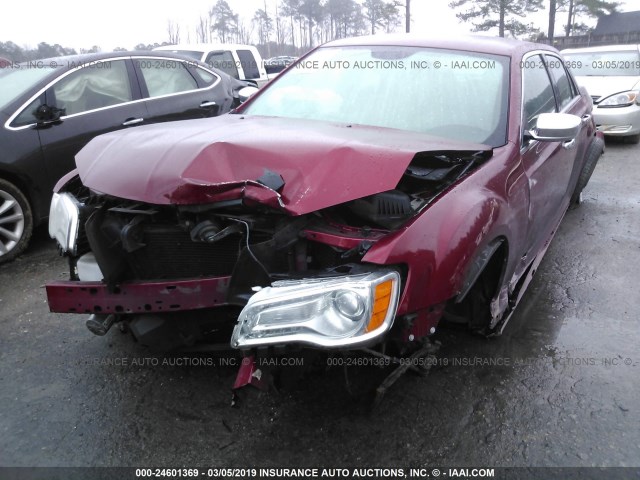 2C3CCAEGXEH345737 - 2014 CHRYSLER 300C RED photo 6