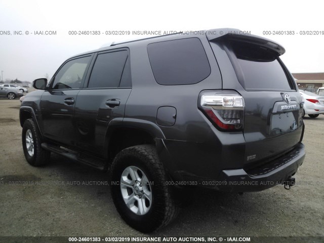 JTEBU5JR9G5306551 - 2016 TOYOTA 4RUNNER SR5 PREM/LTDL/TRAIL/TRD GRAY photo 3