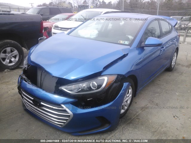 5NPD74LF2JH328688 - 2018 HYUNDAI ELANTRA SE BLUE photo 2