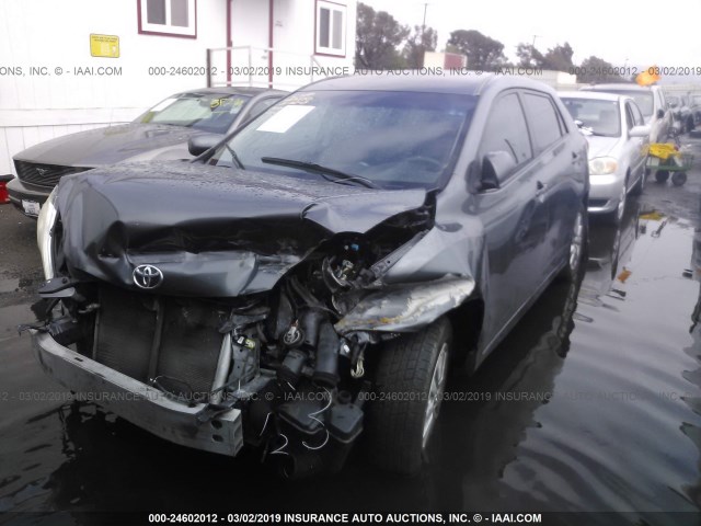 2T1KU4EE9AC306338 - 2010 TOYOTA COROLLA MATRIX  GRAY photo 2