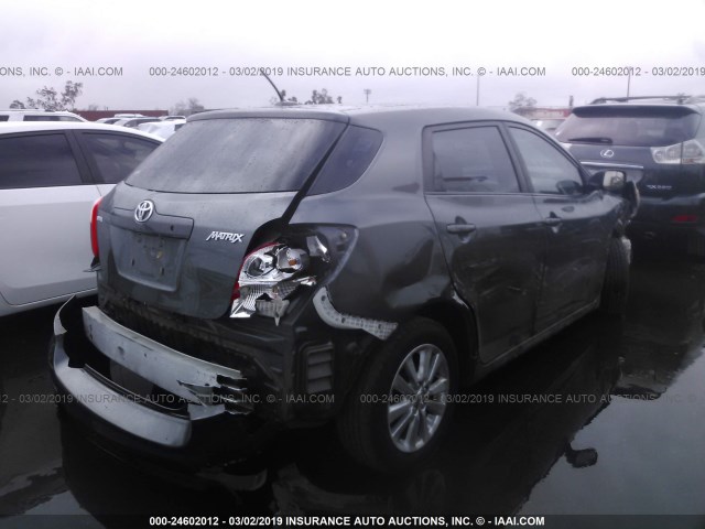 2T1KU4EE9AC306338 - 2010 TOYOTA COROLLA MATRIX  GRAY photo 4