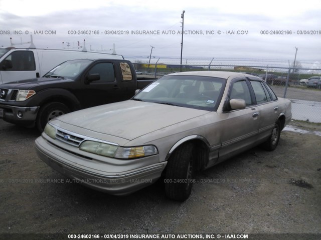 2FALP74WXVX180179 - 1997 FORD CROWN VICTORIA LX BEIGE photo 2