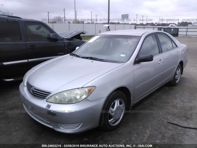 4T1BE32K36U145007 - 2006 TOYOTA CAMRY LE/XLE/SE SILVER photo 2