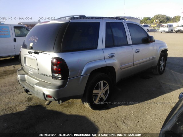 1GNDS13S342259470 - 2004 CHEVROLET TRAILBLAZER LS/LT SILVER photo 4