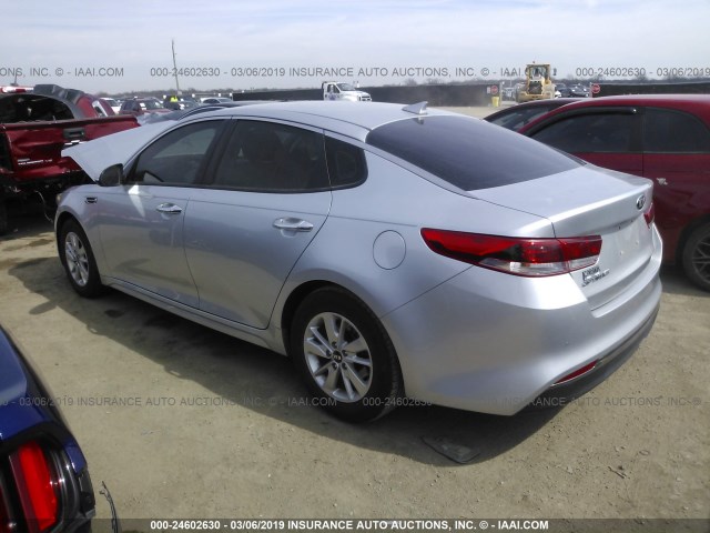 5XXGT4L38JG223969 - 2018 KIA OPTIMA LX/S SILVER photo 3