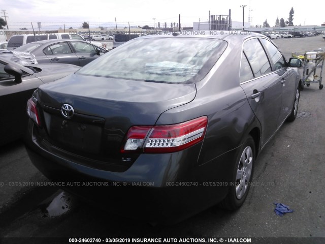 4T4BF3EK0BR125161 - 2011 TOYOTA CAMRY SE/LE/XLE GRAY photo 4