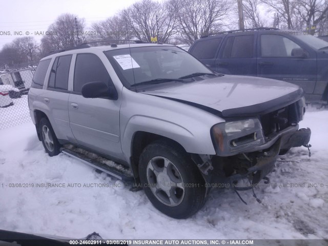 1GNDT13SX52191263 - 2005 CHEVROLET TRAILBLAZER LS/LT SILVER photo 1