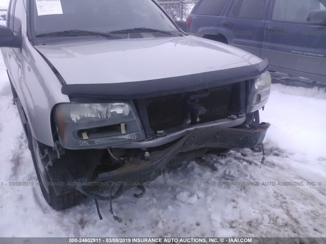 1GNDT13SX52191263 - 2005 CHEVROLET TRAILBLAZER LS/LT SILVER photo 6