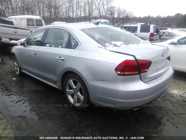 1VWBP7A34DC001207 - 2013 VOLKSWAGEN PASSAT SE SILVER photo 3