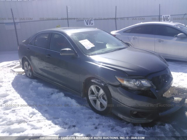 4T1BF3EK2AU032750 - 2010 TOYOTA CAMRY SE/LE/XLE GRAY photo 1