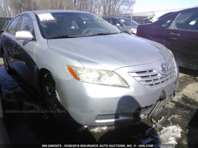 4T1BE46K77U165939 - 2007 TOYOTA CAMRY NEW GENERAT CE/LE/XLE/SE SILVER photo 1