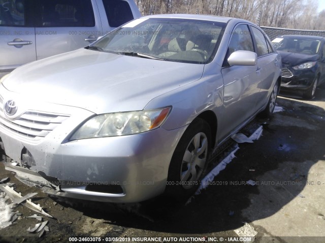 4T1BE46K77U165939 - 2007 TOYOTA CAMRY NEW GENERAT CE/LE/XLE/SE SILVER photo 2