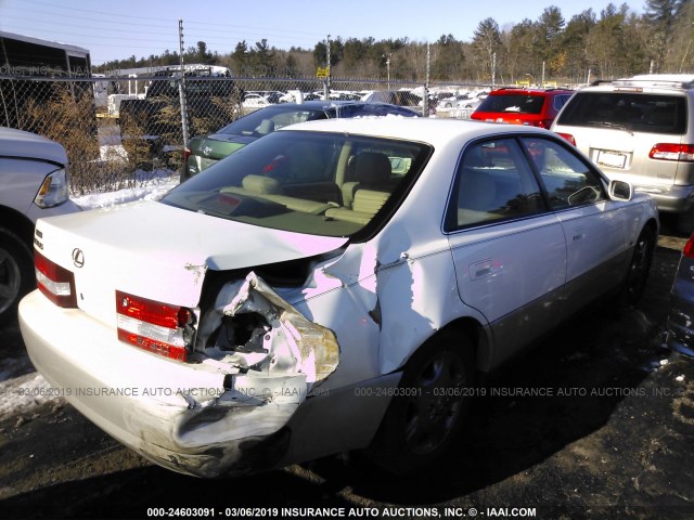 JT8BF28G510308401 - 2001 LEXUS ES 300 WHITE photo 4