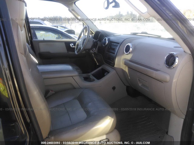 1FMFU18515LA52730 - 2005 FORD EXPEDITION EDDIE BAUER GRAY photo 5