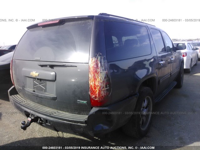 1GNUCHE01AR167200 - 2010 CHEVROLET SUBURBAN C1500  LS GRAY photo 4