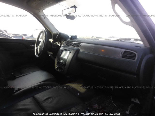 1GNUCHE01AR167200 - 2010 CHEVROLET SUBURBAN C1500  LS GRAY photo 5