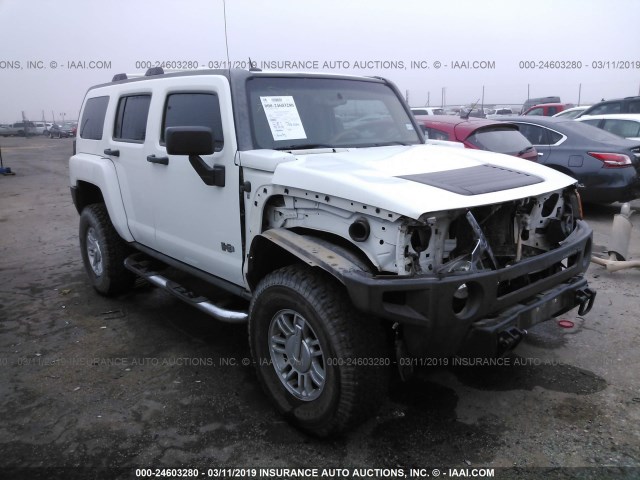 5GTEN13E888149055 - 2008 HUMMER H3 WHITE photo 1