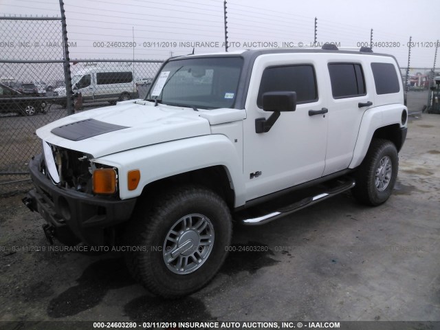 5GTEN13E888149055 - 2008 HUMMER H3 WHITE photo 2