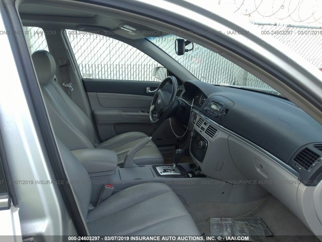 5NPEU46F37H177619 - 2007 HYUNDAI SONATA SE/LIMITED SILVER photo 5