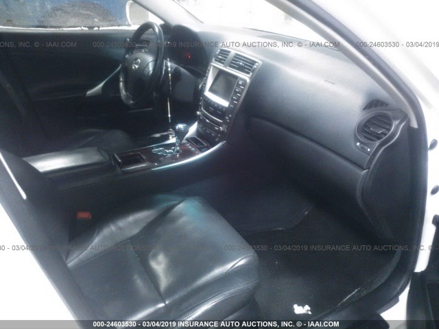 JTHBK262085065631 - 2008 LEXUS IS 250 WHITE photo 5