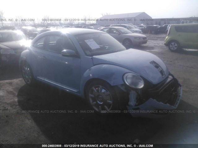 3VWJP7AT8DM680926 - 2013 VOLKSWAGEN BEETLE BLUE photo 1