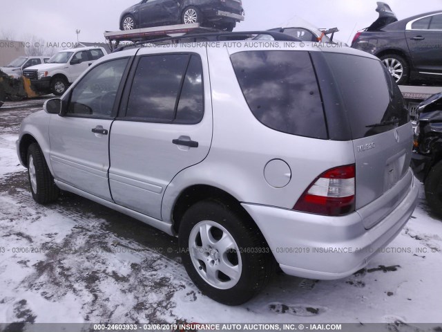 4JGAB54E72A307014 - 2002 MERCEDES-BENZ ML 320 SILVER photo 3