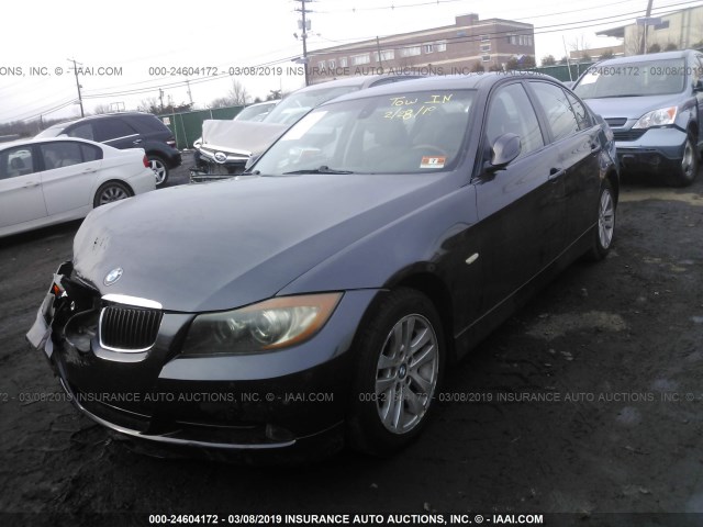 WBAVC735X7KP36226 - 2007 BMW 328 XI SULEV GRAY photo 2