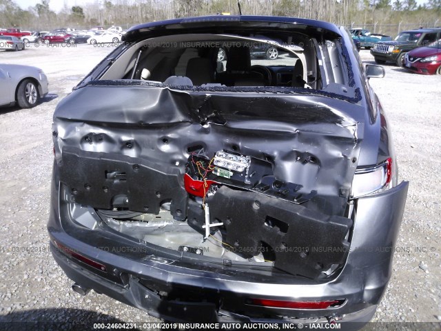 2LMHJ5FR1ABJ09022 - 2010 LINCOLN MKT SILVER photo 6