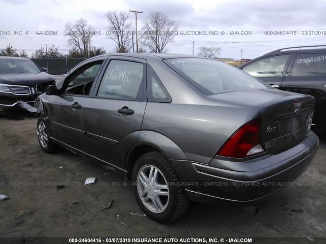 1FAFP34P12W183008 - 2002 FORD FOCUS SE/SE COMFORT GRAY photo 3