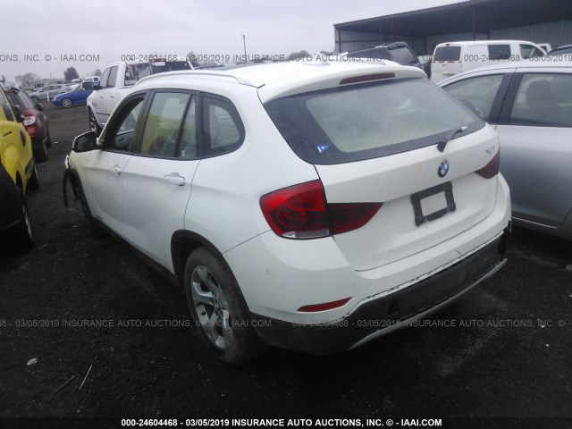WBAVM1C52DVW41132 - 2013 BMW X1 SDRIVE28I WHITE photo 3