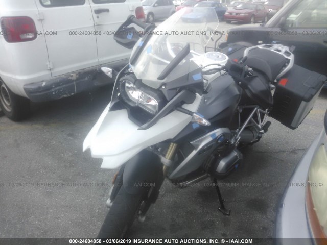 WB10A1109DZ183169 - 2013 BMW R1200 GS WHITE photo 2